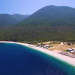 Melissani Sami (Kefalonia)