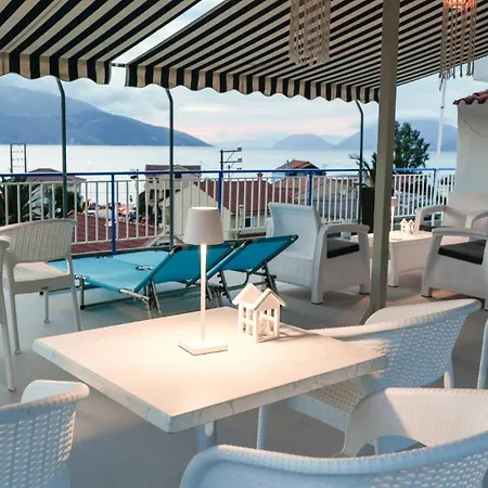 Melissani Hotel *